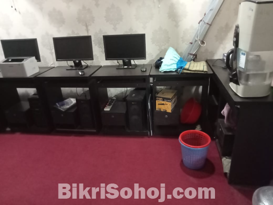 অফিসের ব্যবহৃত কম্পিউটার টেবিল বিক্রি হবে